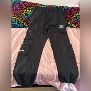 QUAVO CARGO PANTS WITH ZIP POCKETS